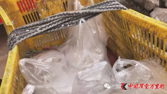 外賣箱亂象調(diào)查:你叫的外賣送餐箱衛(wèi)生嗎？
