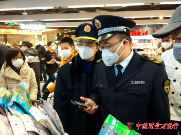 讓黨旗在防控疫情斗爭第一線高高飄揚