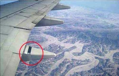 機翼綁膠帶飛行昆明航空稱這是航空專用膠帶