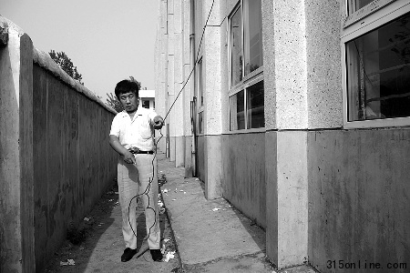 教學(xué)樓避雷入地線(xiàn)斷裂失效小學(xué)生室內(nèi)被雷擊暈