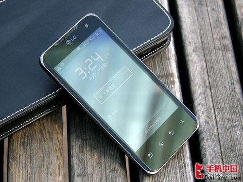 點(diǎn)圖查看下一頁(yè) 白色版iPhone4跌至3699元盤點(diǎn)近期降價(jià)智能機(jī)(6)