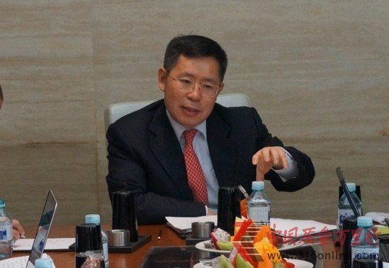 政協委員王文京：關注小微企業稅費和融資問題