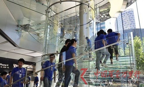 經銷商：蘋果維修方式有問題但其他品牌問題更大